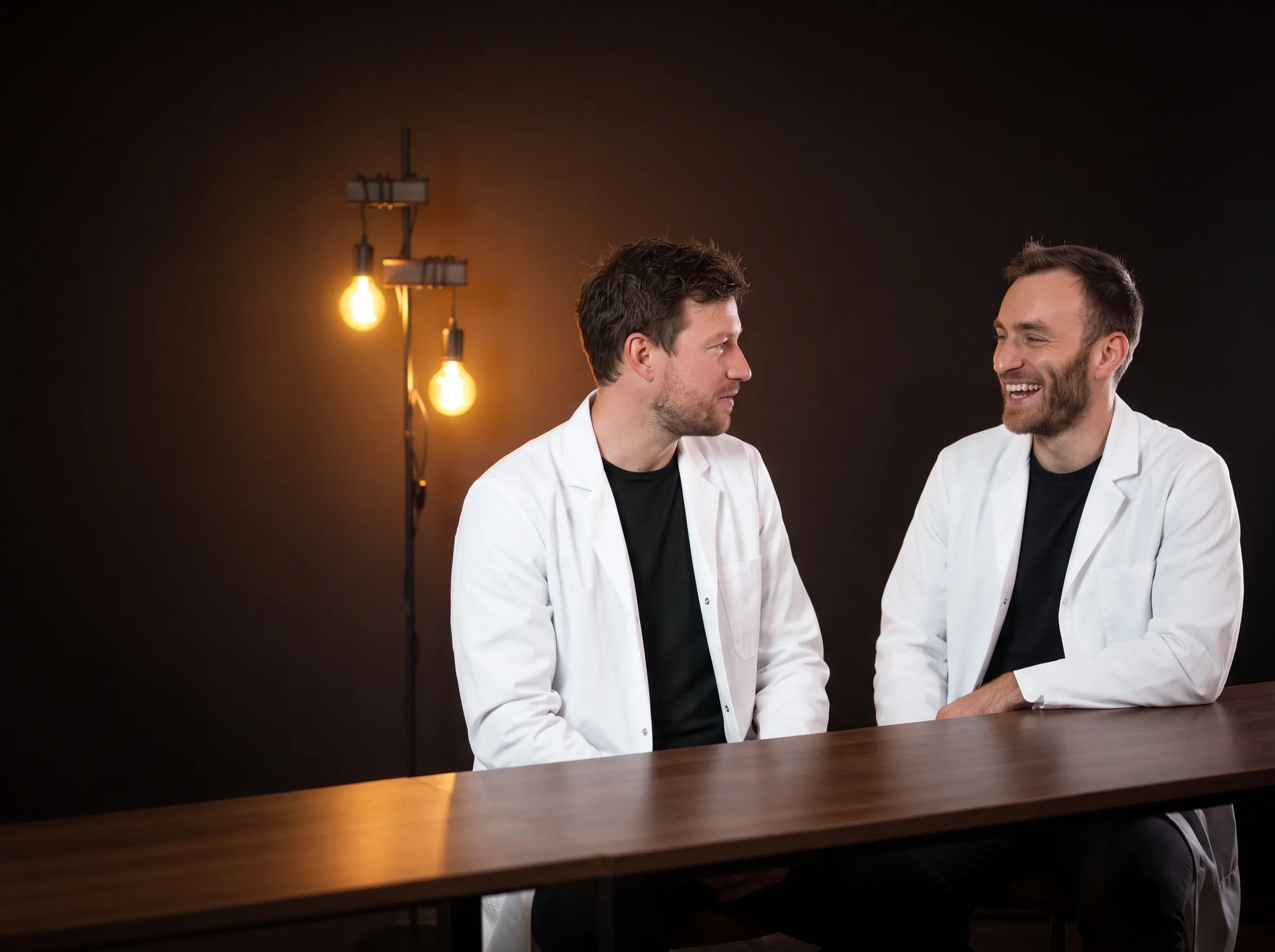 Les Drs Julien De Ryck et Pierre-Axel Domicile